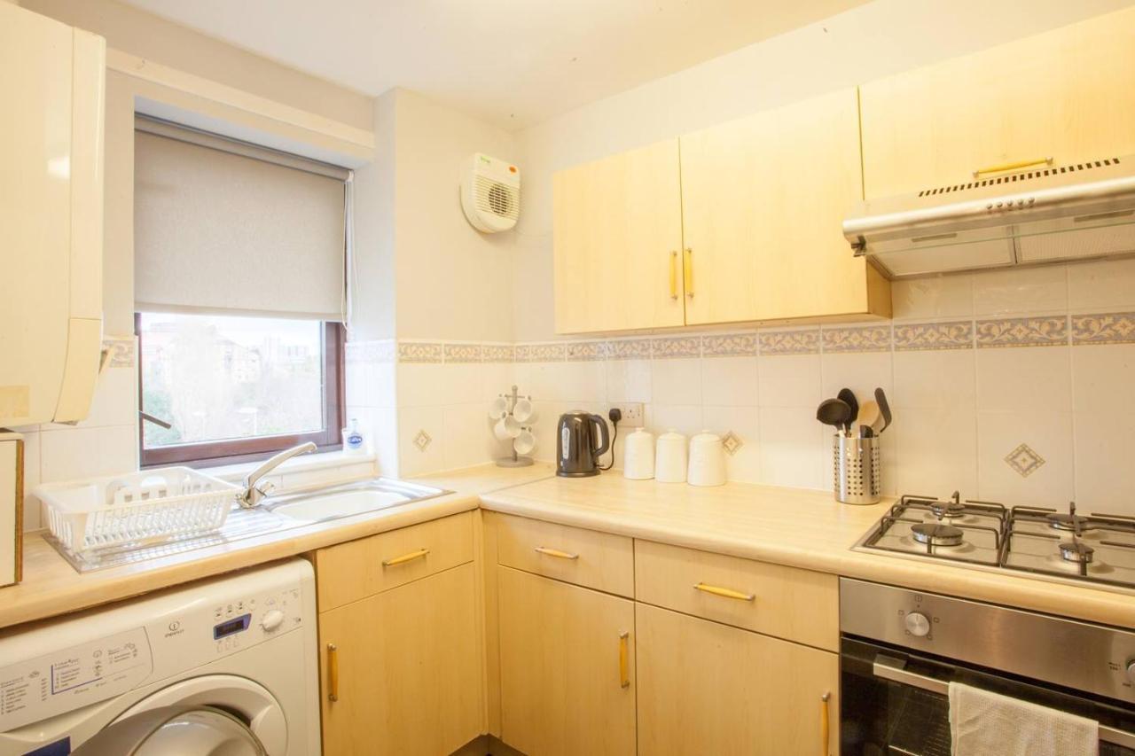 Well Located Two Bed Flat Near Hydro & Secc Hotel Glasgow Exterior foto